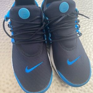 Nike air Pegasus blue and black size 9, org. $99